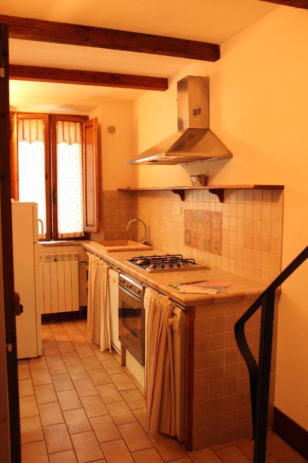 Trilocale Nel Centro Storico Appartement Montemerano Buitenkant foto